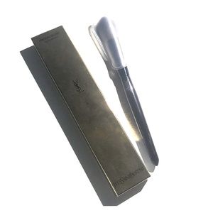 New wig box Yves Saint Laurent blush brush